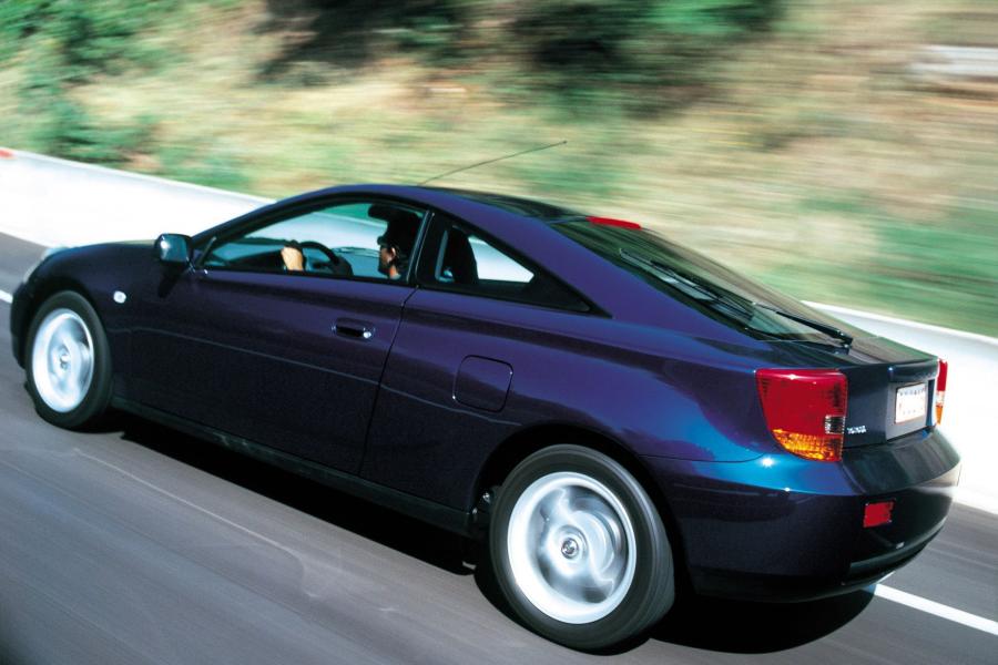  Toyota Celica 2000 года  (фото 14 из 53)